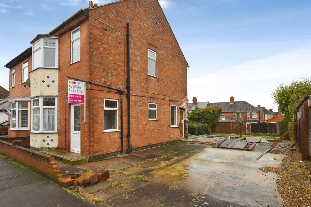 Property photo 2 of 25