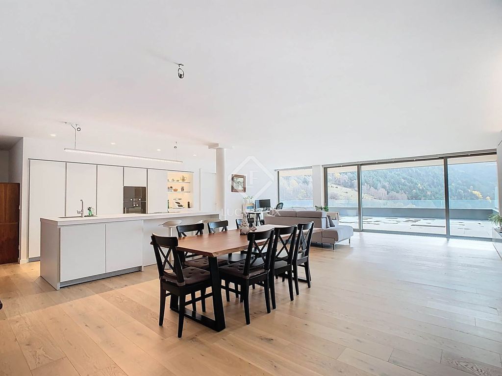 Property photo 1 of 39