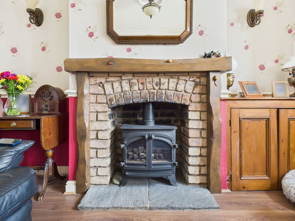 Property photo 3 of 13 Lounge