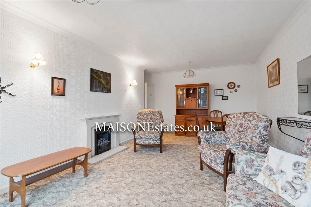 Property photo 3 of 15 Lounge Diner....Jpg