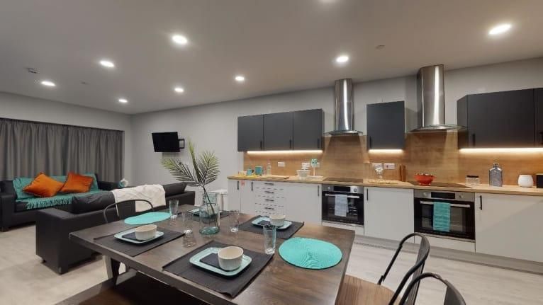 Property photo 3 of 18