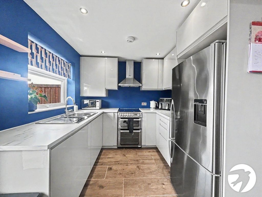 Property photo 3 of 14 Picture No. 06