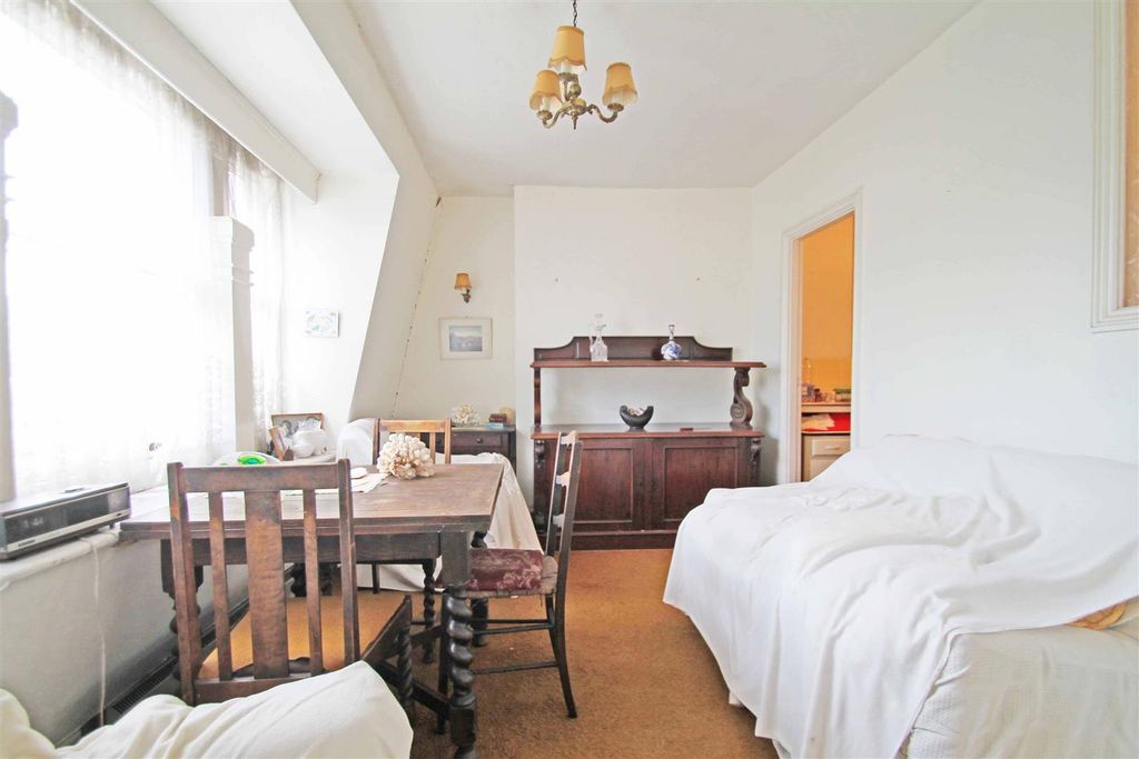 Property photo 2 of 7 Living Room