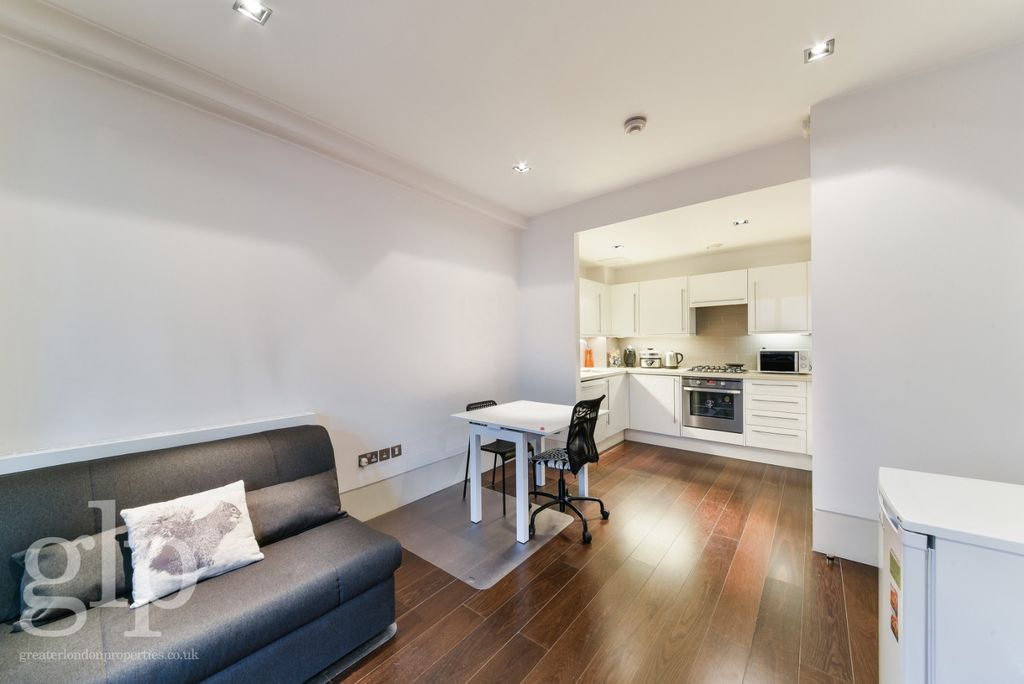 Property photo 1 of 10 4406110