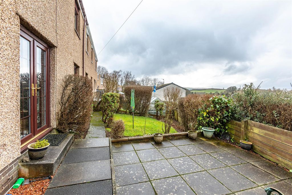 Property photo 2 of 22 16 Sentry Knowe Selkirk 47.Jpg