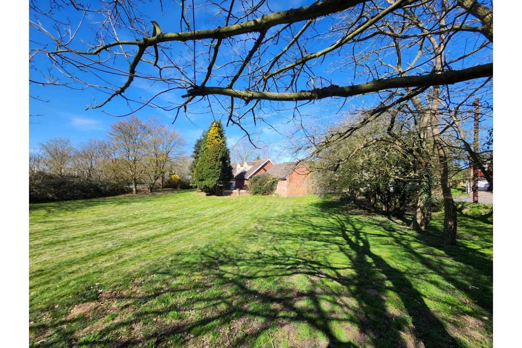 Property photo 3 of 24