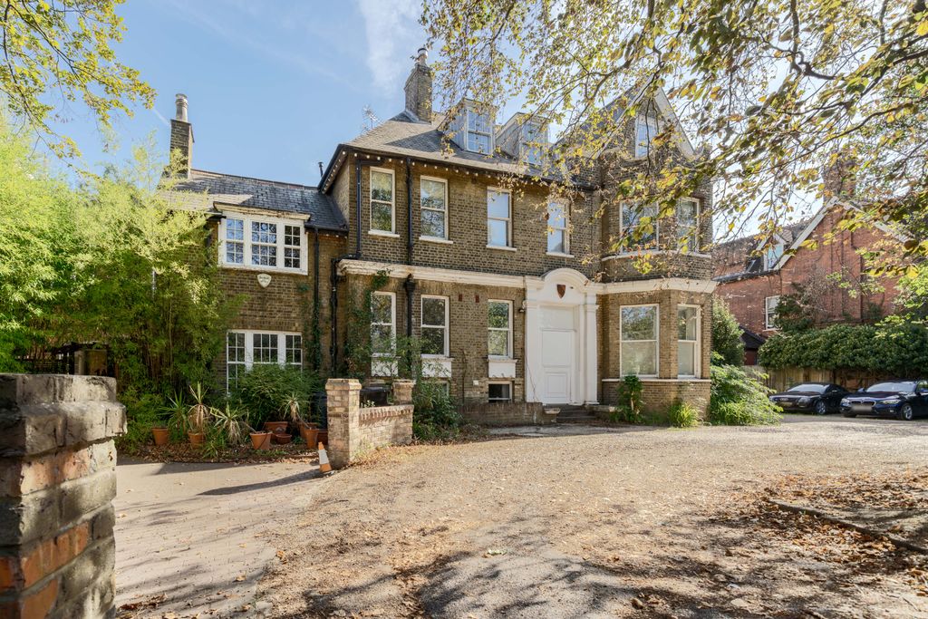 Property photo 1 of 10