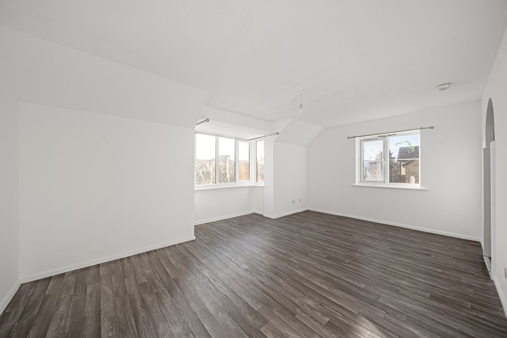 Property photo 2 of 8 Photo 2