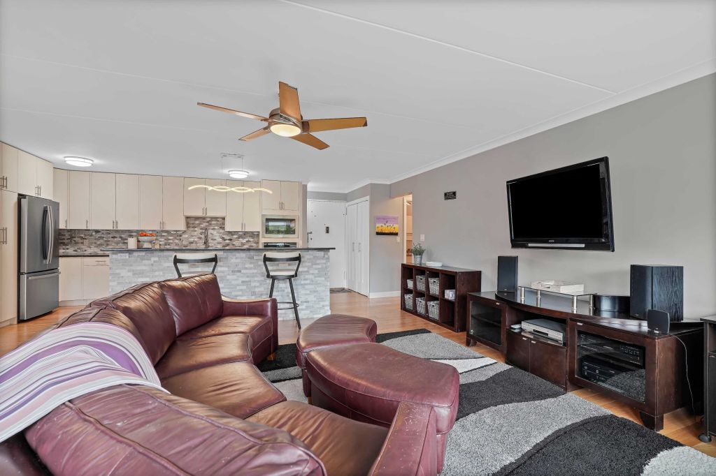 Property photo 3 of 24 <Alttext/>