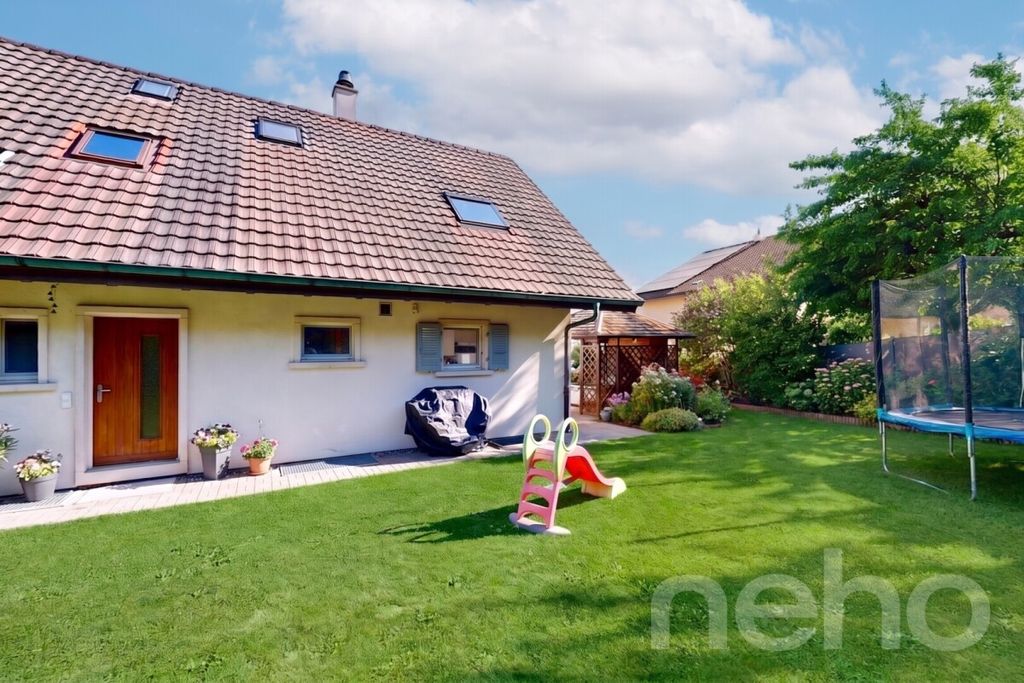 Property photo 2 of 12