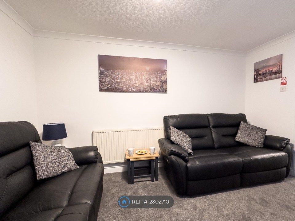 Property photo 3 of 34