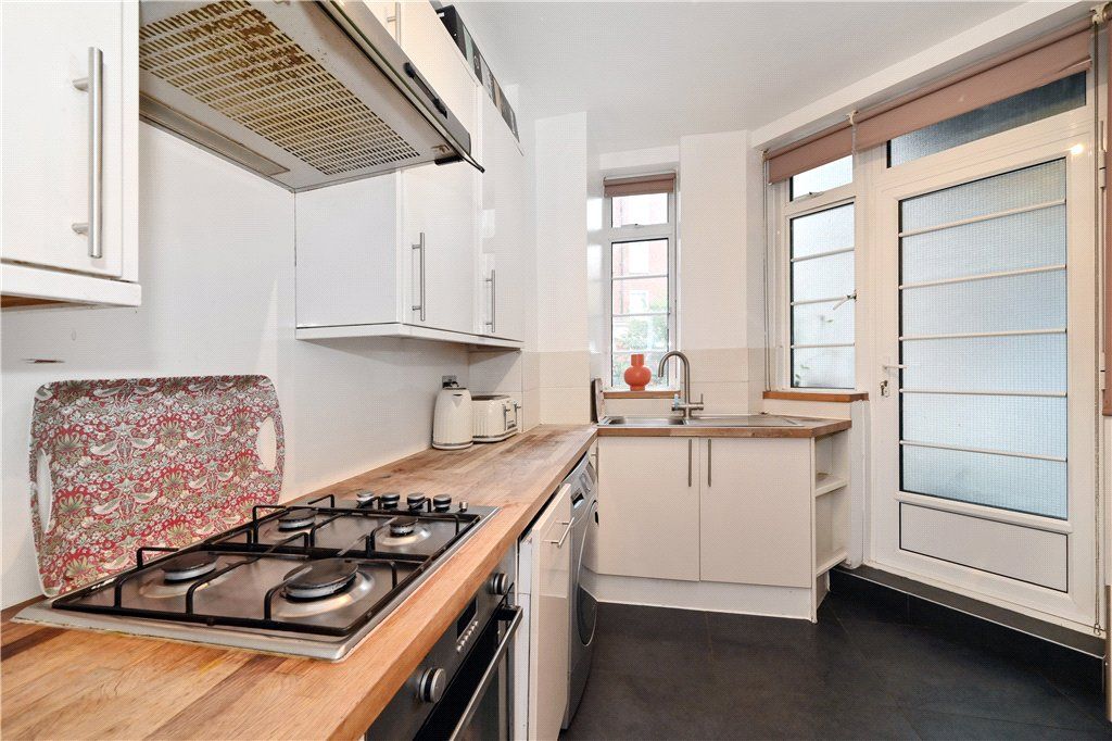 Property photo 2 of 12 Picture No. 11