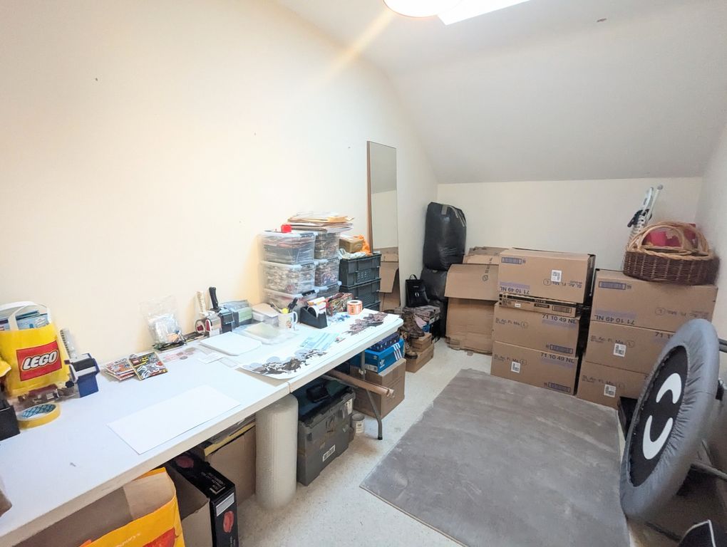 Property photo 3 of 8