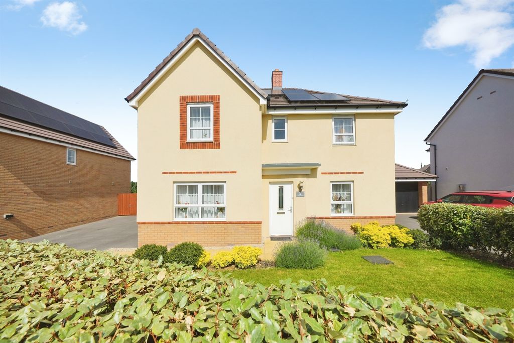 Property photo 1 of 18