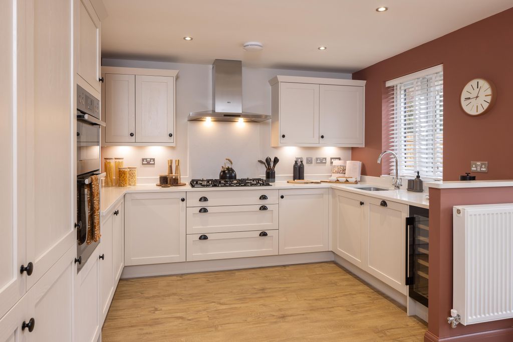 Property photo 2 of 10 Holden Kitchen