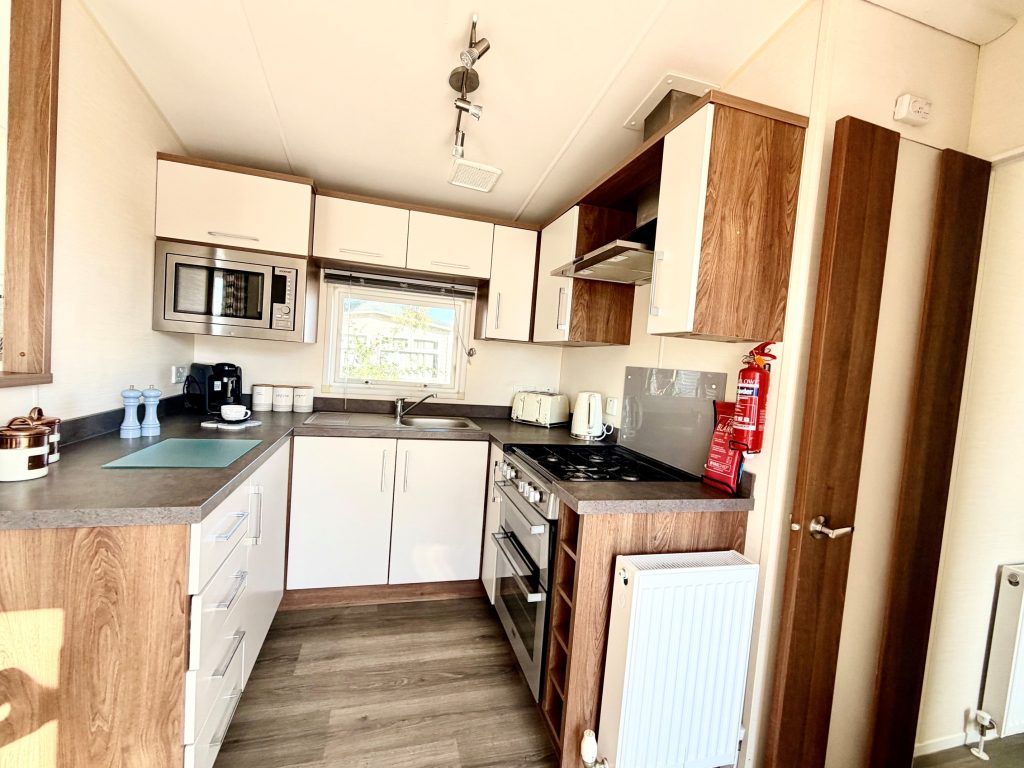 Property photo 3 of 8 Willerby Chamberry 2015 Car0064713 147956286.Jpeg