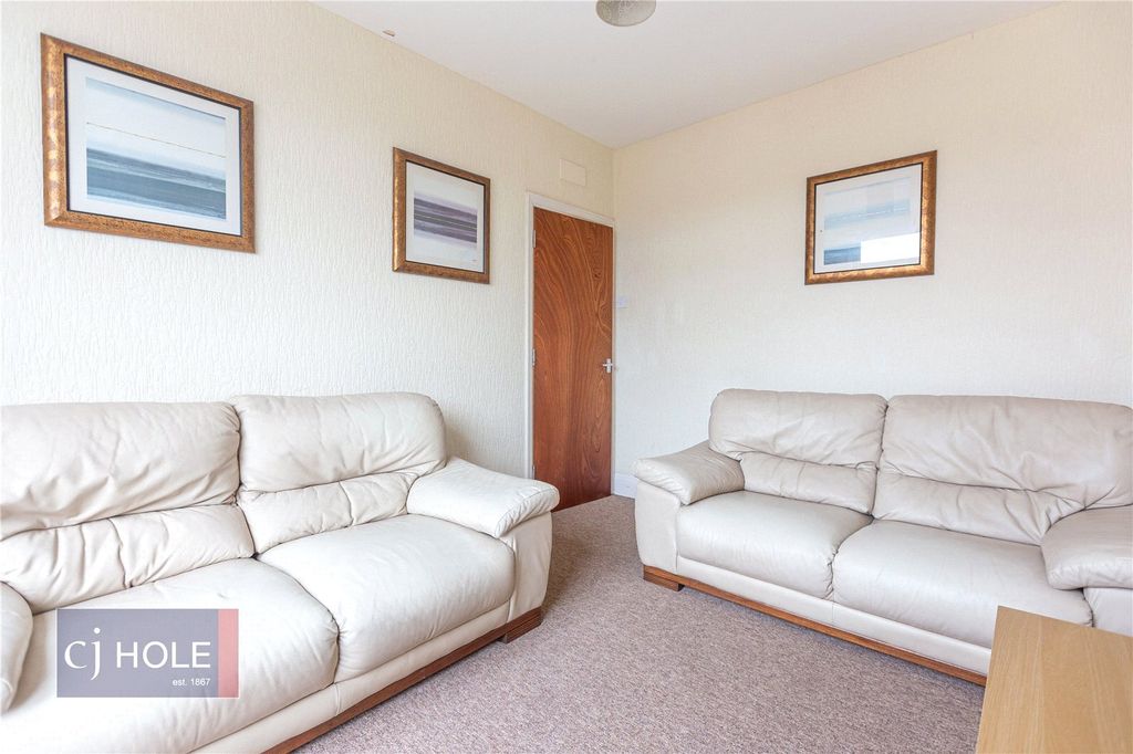 Property photo 3 of 17 Picture No. 50