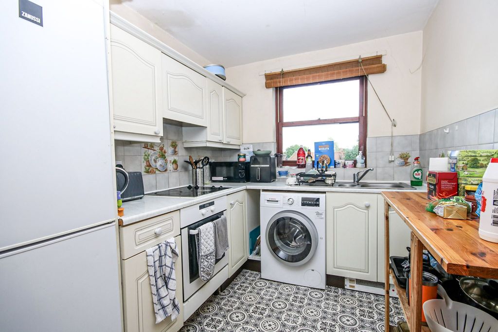 Property photo 2 of 12 12-Img_1629