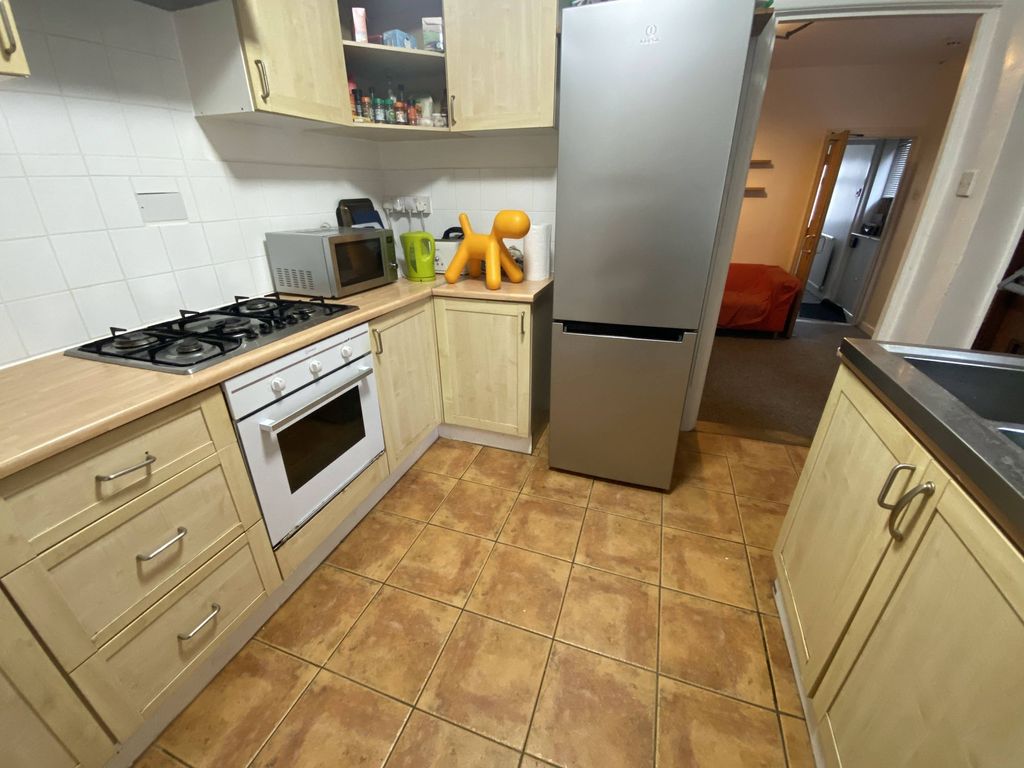 Property photo 3 of 5