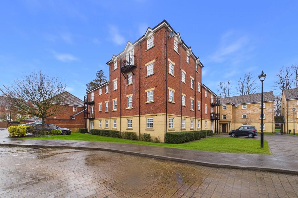 Property photo 1 of 17 Front Aspect