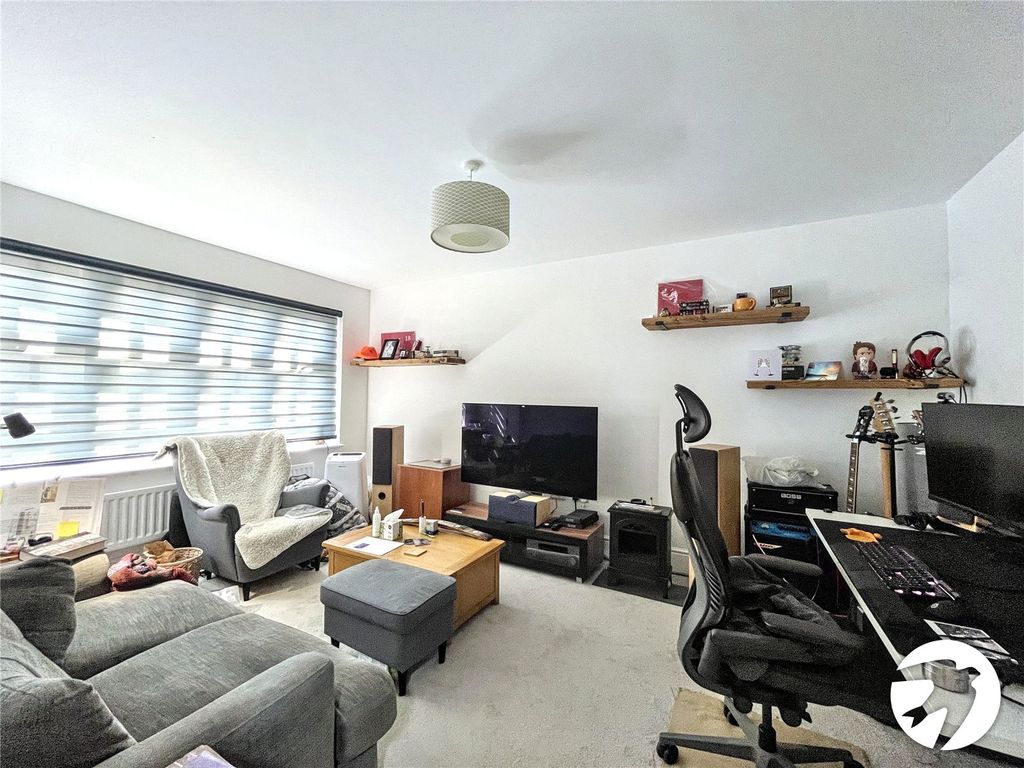 Property photo 3 of 11 Picture No. 10