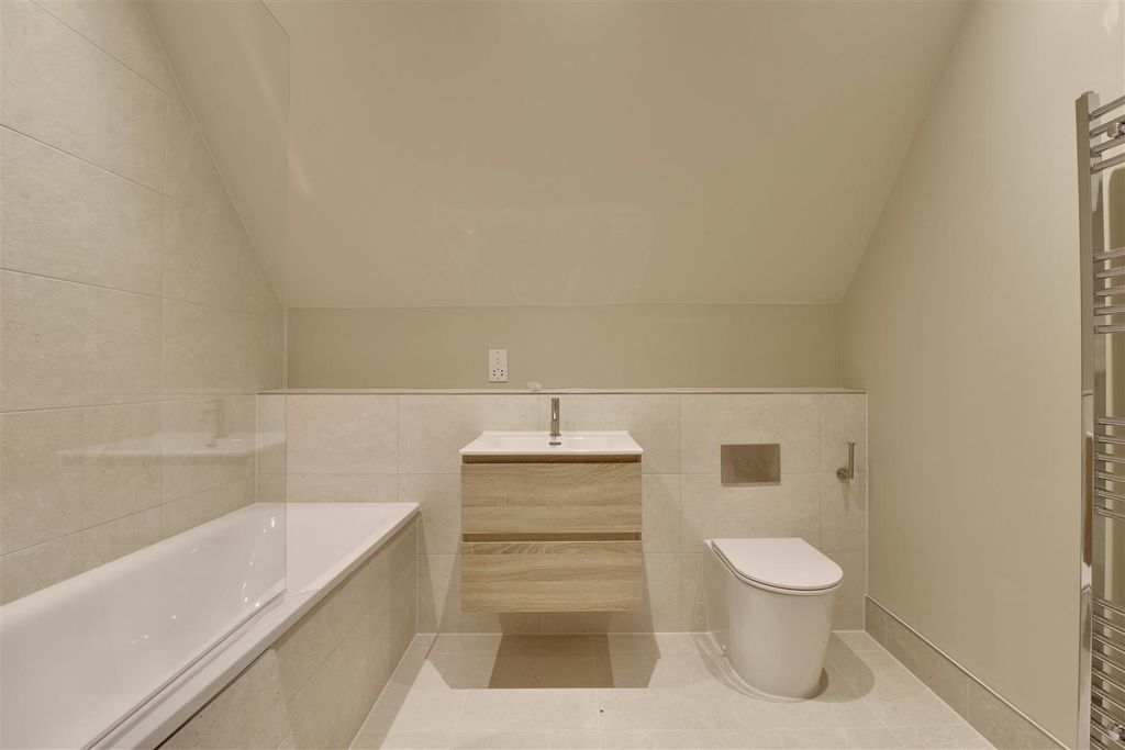 Property photo 3 of 7 C66620Ec-4Ac2-47Df-9B33-402D484E66F6_1_201_A.Jpeg