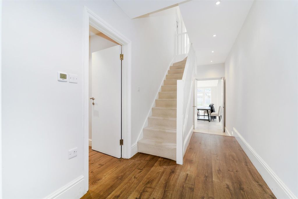 Property photo 2 of 22 Helliwell & Co