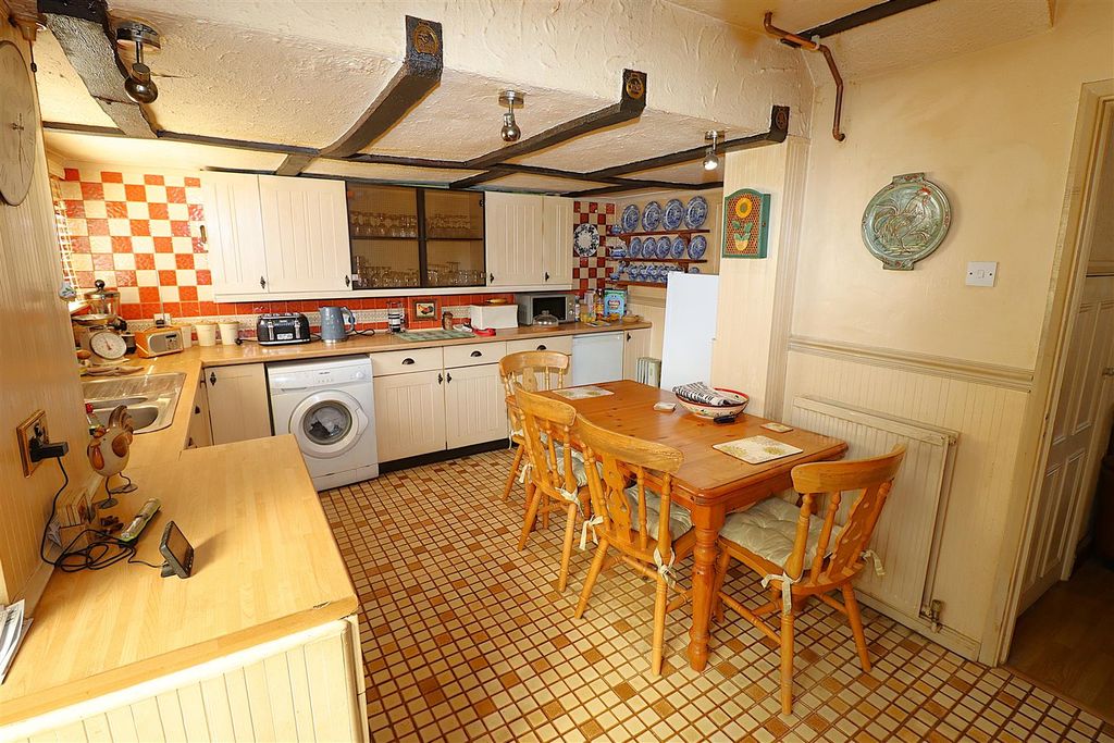 Property photo 3 of 13 Kitchen 1.Jpg