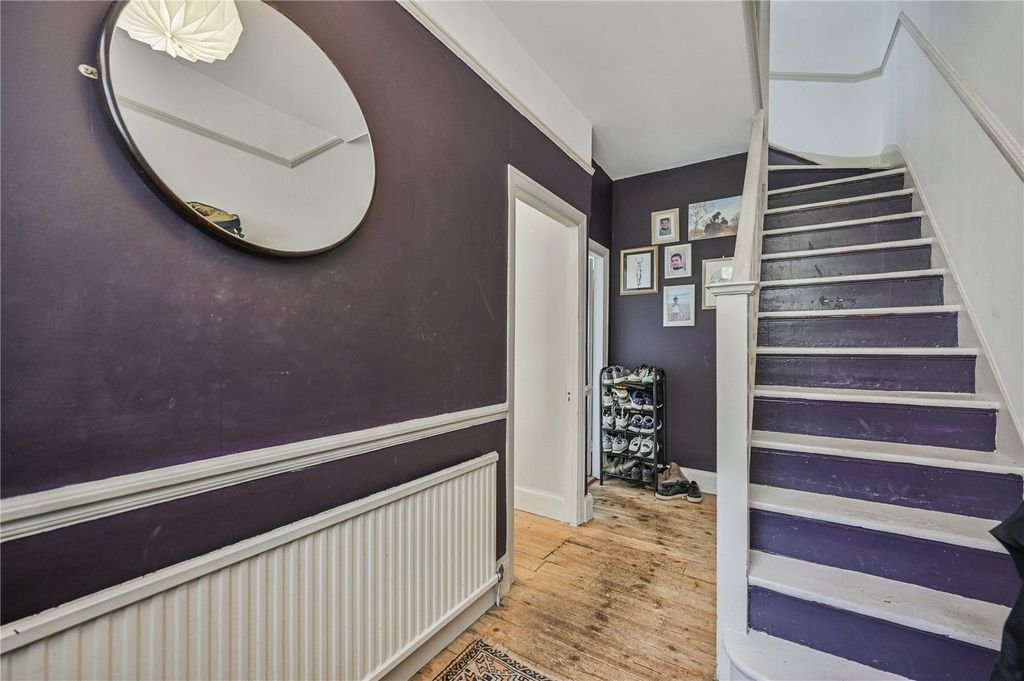 Property photo 2 of 19 Picture No. 17