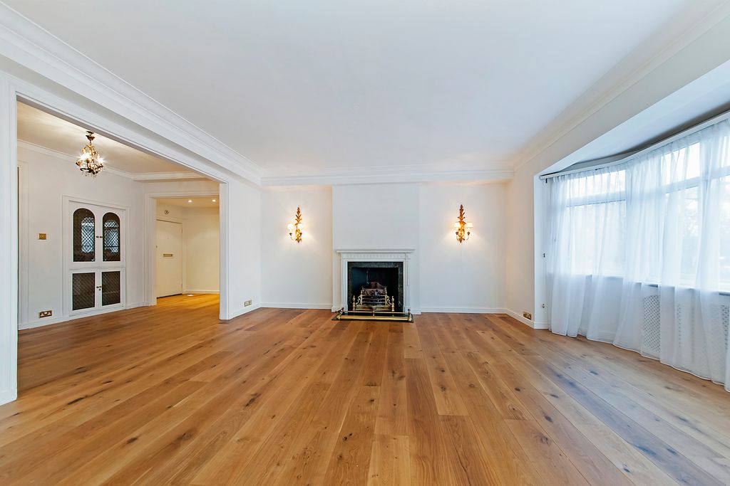 Property photo 3 of 12