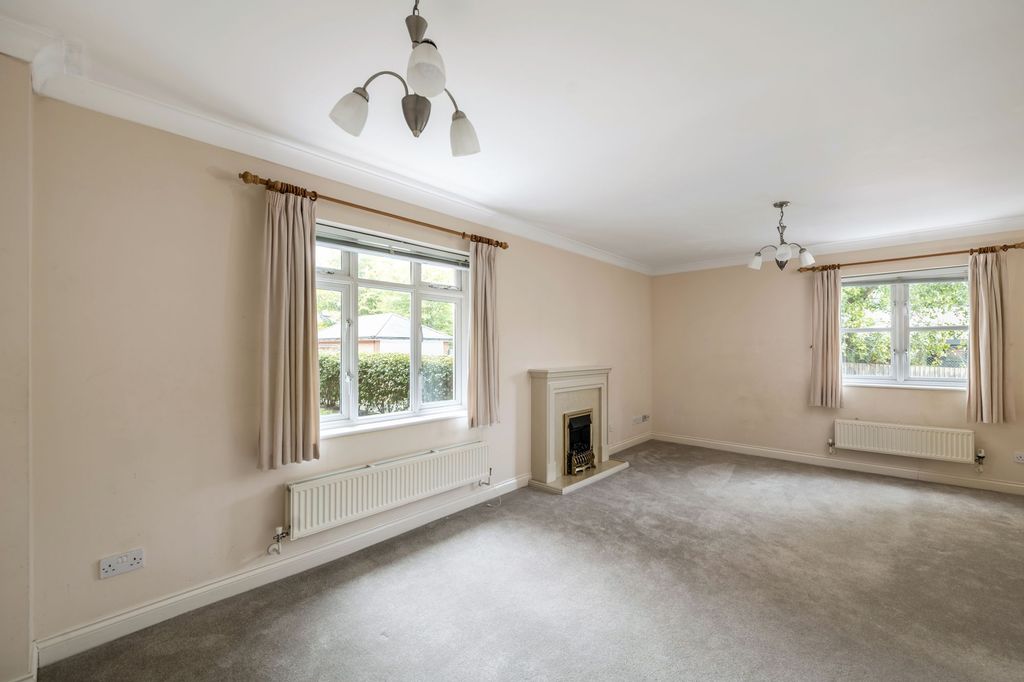 Property photo 3 of 13