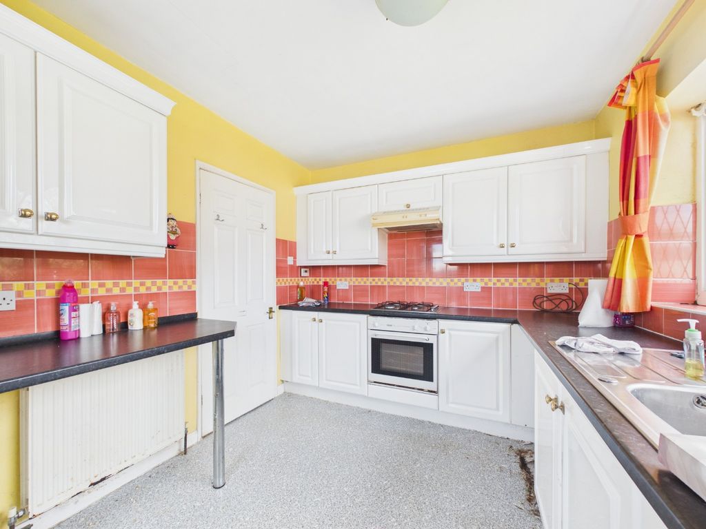 Property photo 2 of 10 4555126