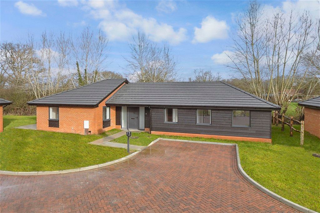 Property photo 1 of 14 Front