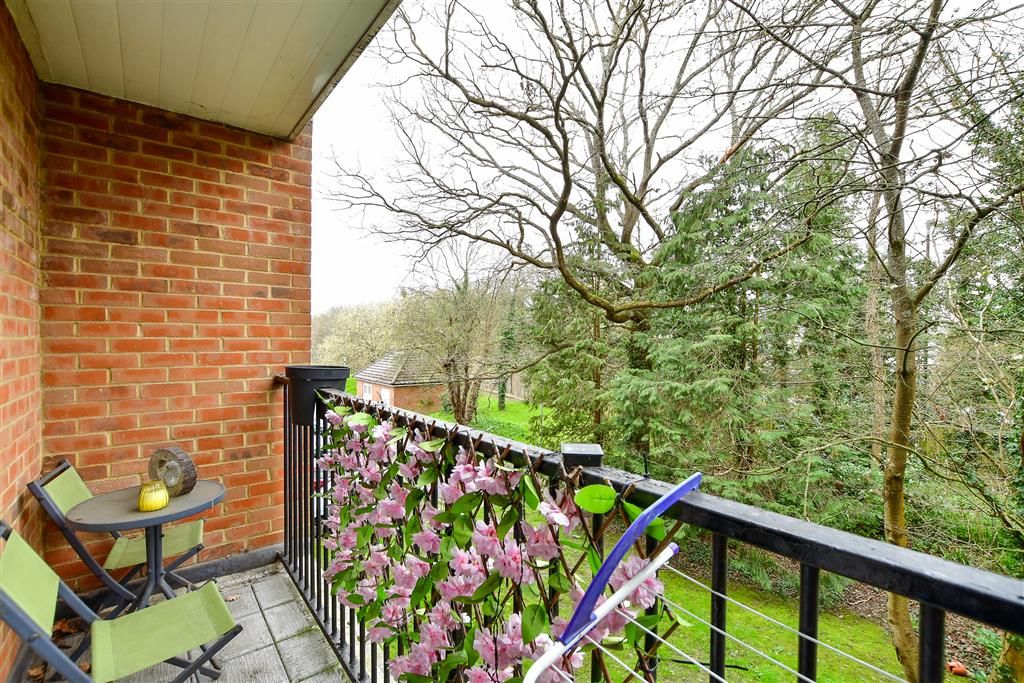 Property photo 3 of 9 Balcony