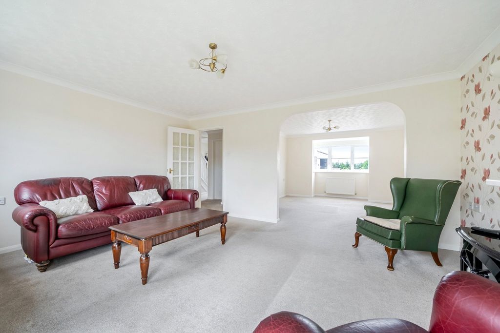 Property photo 3 of 16 Picture No. 27
