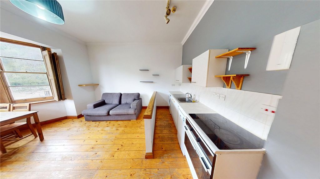 Property photo 3 of 7 Picture No. 04