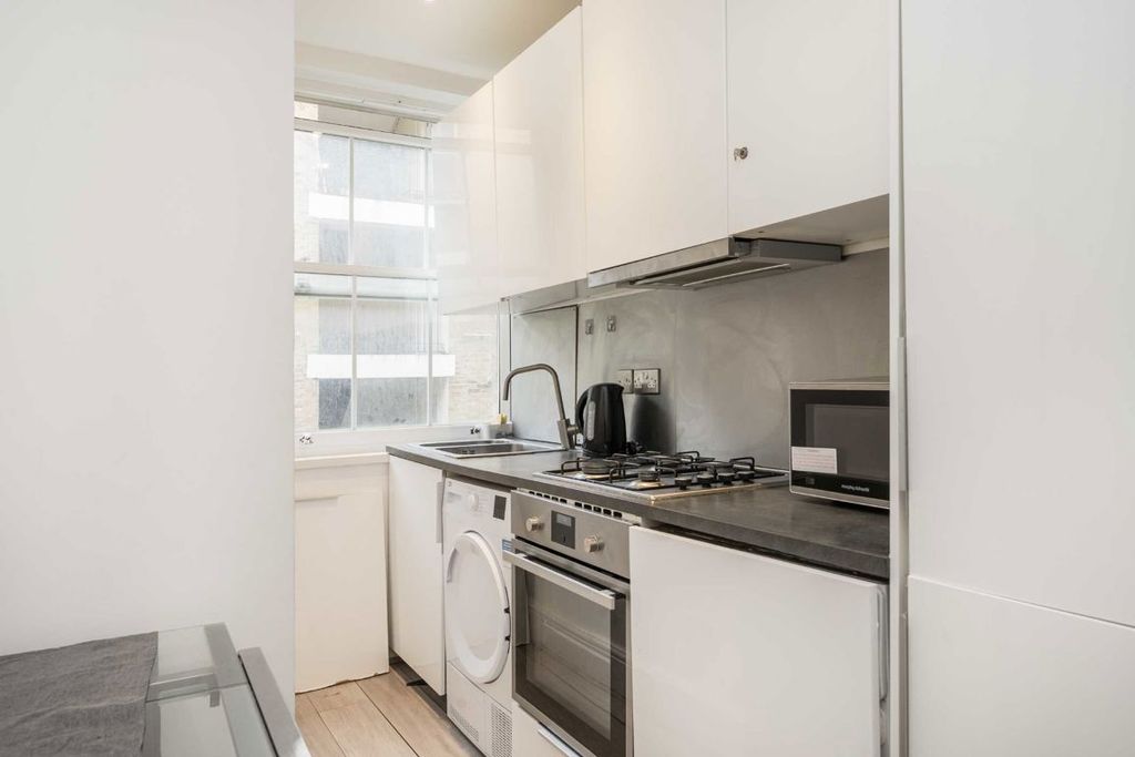 Property photo 3 of 6