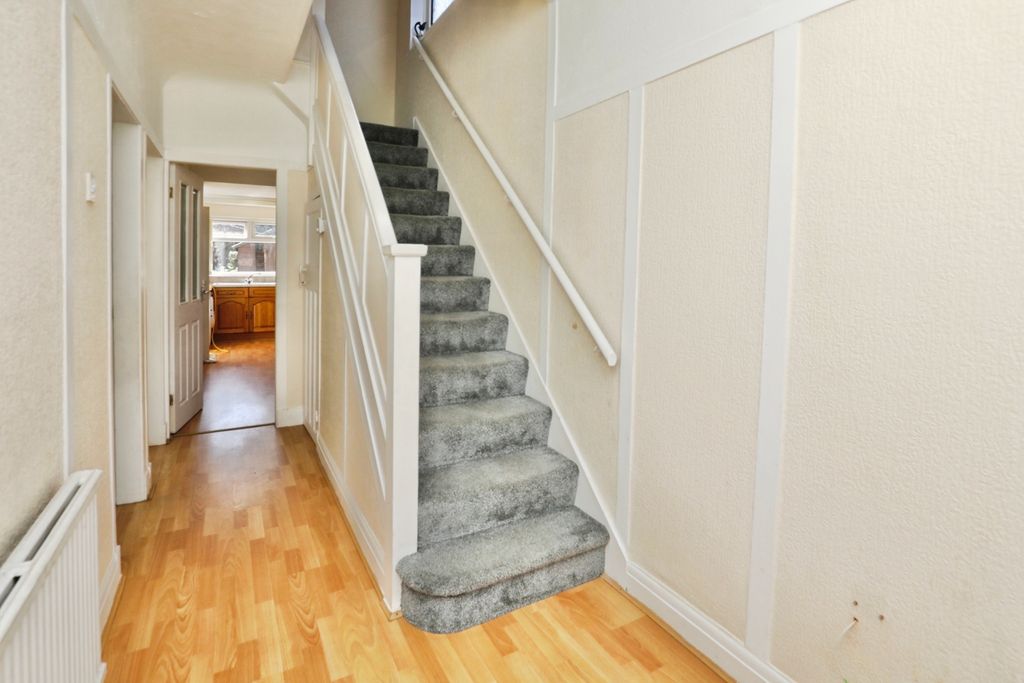 Property photo 2 of 18 Hall