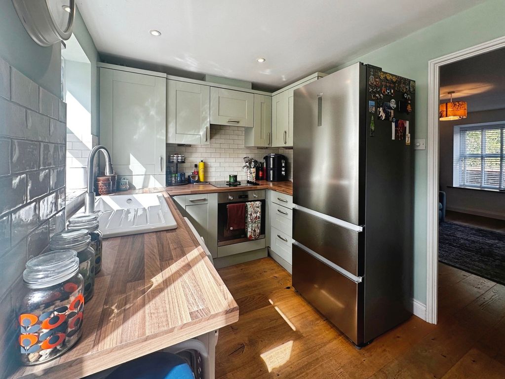 Property photo 3 of 10 Pbox-Img.Jpg