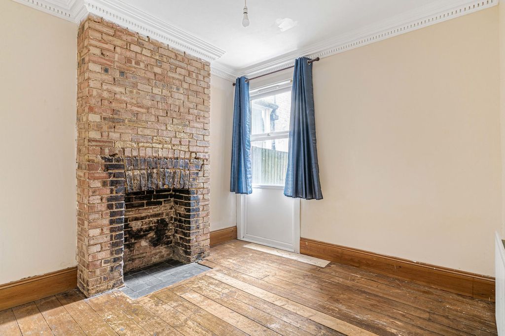 Property photo 3 of 30 Bedroom