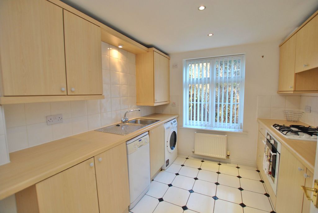 Property photo 2 of 7 Photo 02