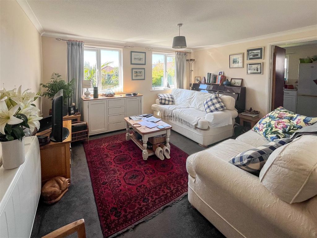 Property photo 2 of 15