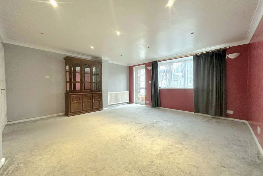 Property photo 2 of 11 Picture No. 07