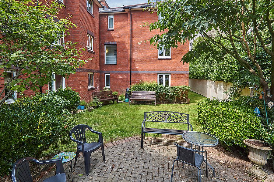 Property photo 1 of 8