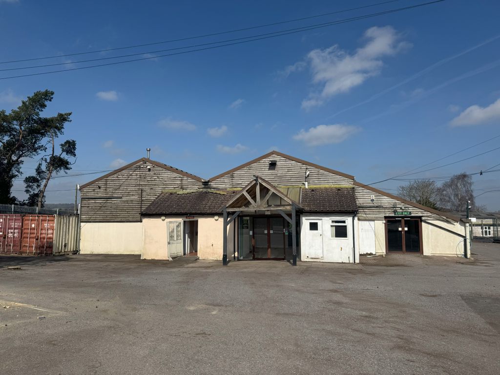 Property photo 1 of 2