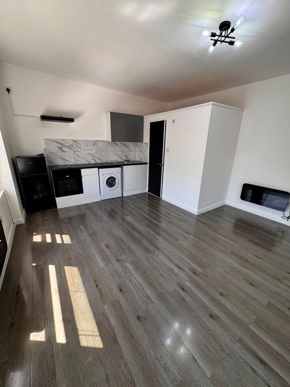 Property photo 2 of 3