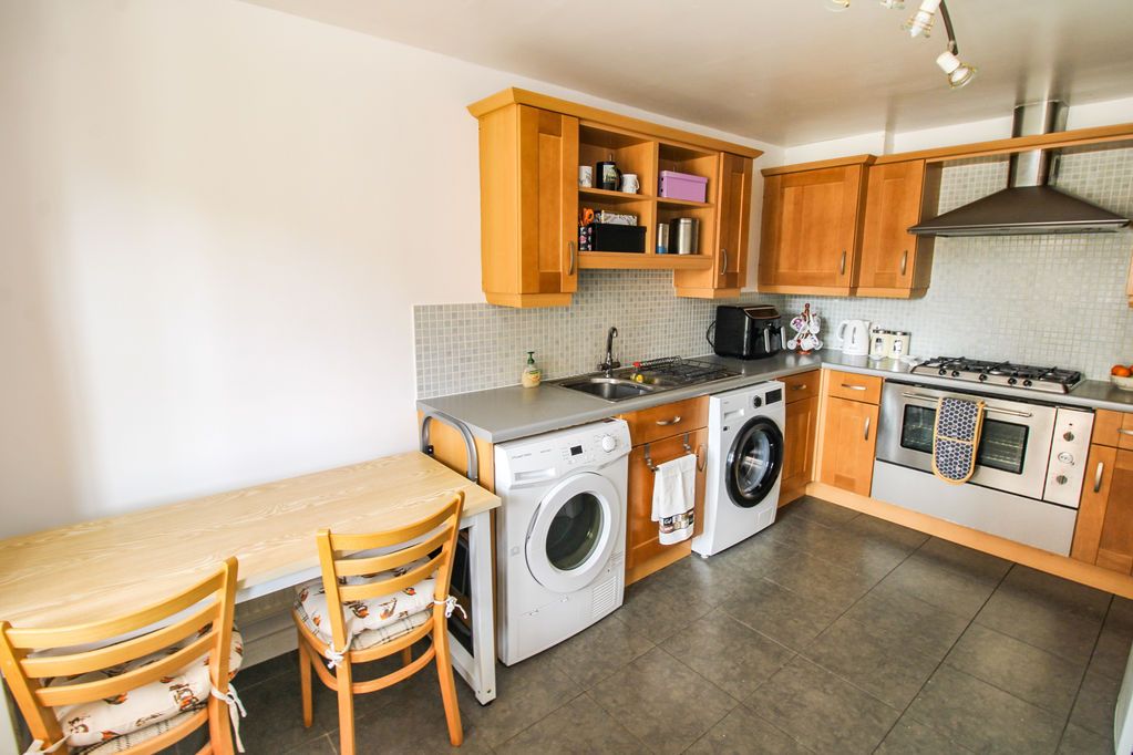 Property photo 2 of 13 Kitchen/Dining Room