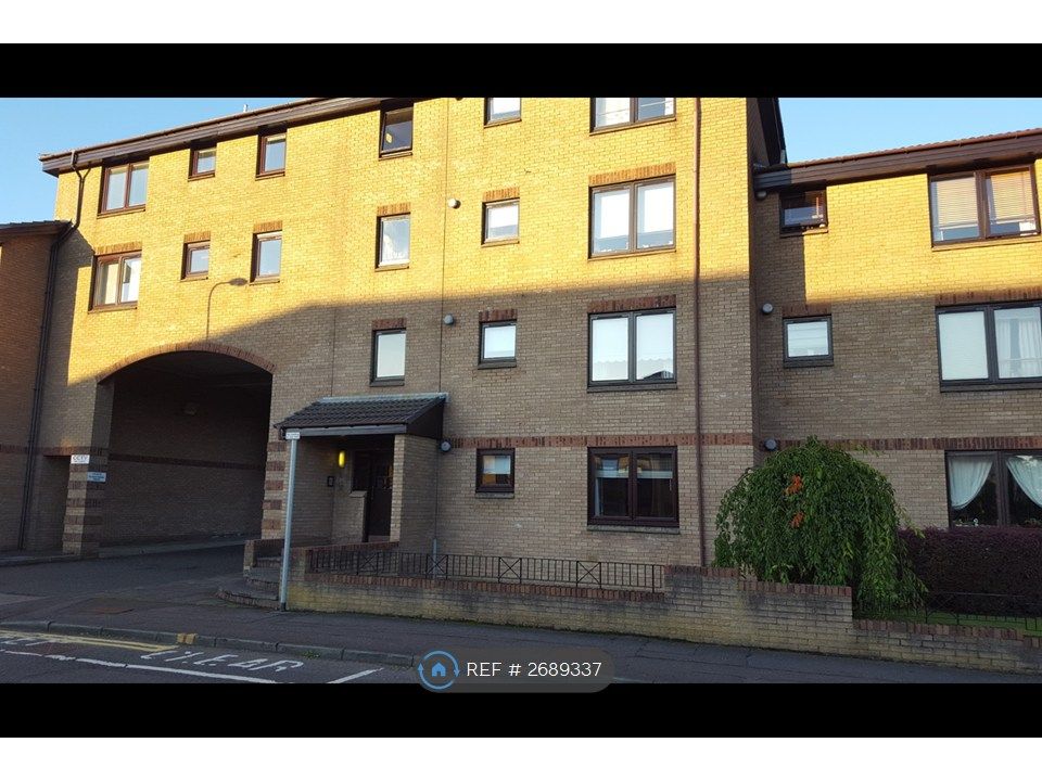 Property photo 1 of 10 2 Bed Ground Floor Flat