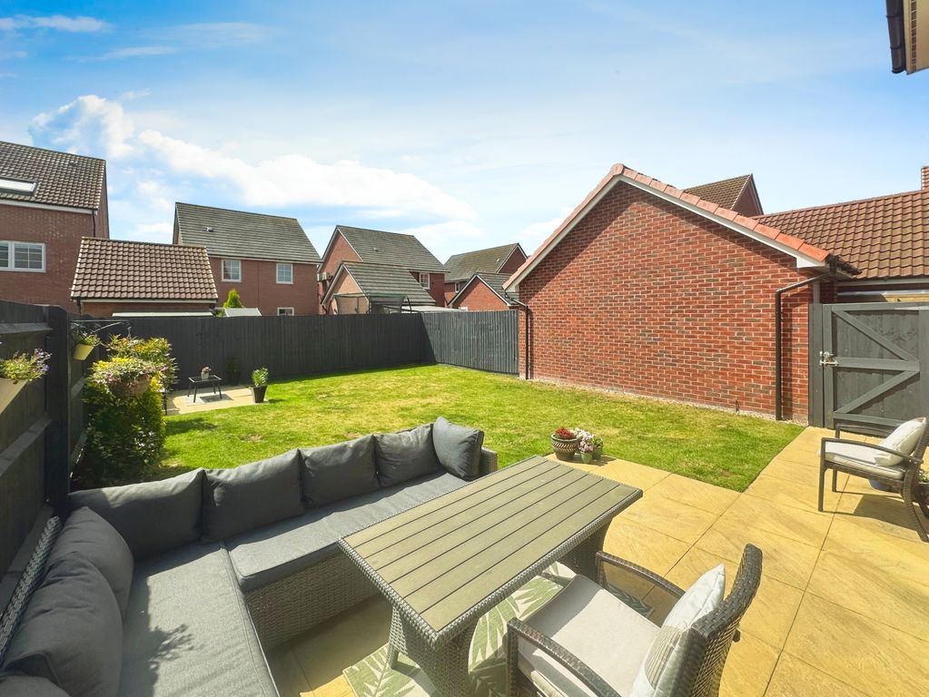 Property photo 2 of 19 Rear Garden