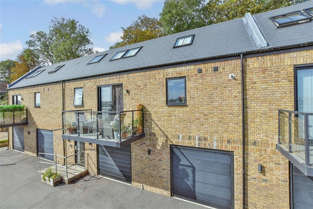 Property photo 1 of 13 External (Brochure)